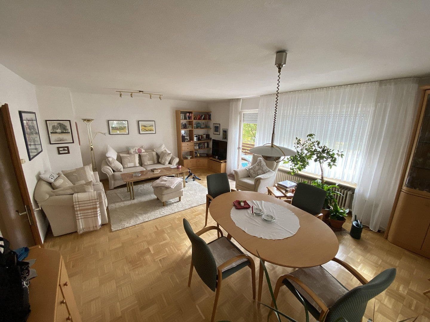 Prodej domu 240 m², pozemek 500 m², Marienbader Straße, Erlangen, Bavorsko Prodej domu 240 m², pozemek 500 m², Marienbader Straße, Erlangen, Bavorsko