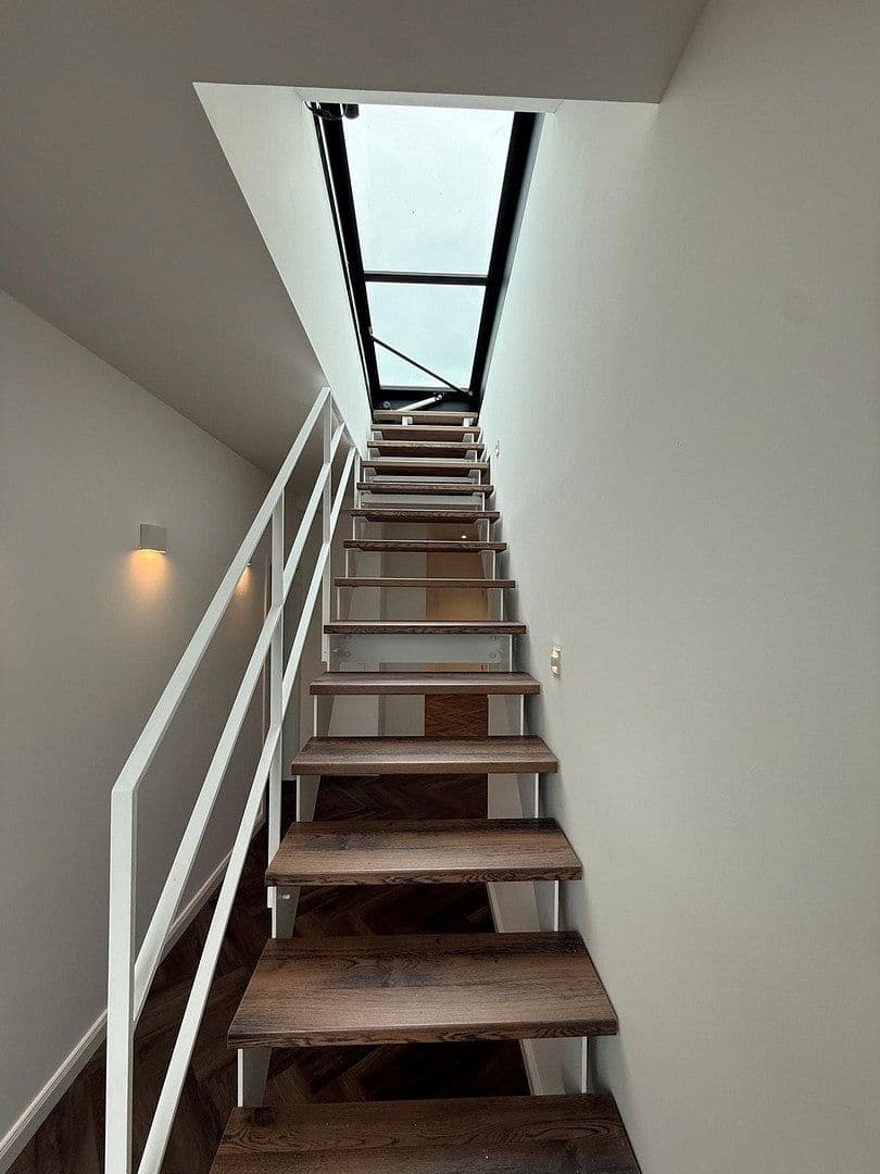 Pronájem bytu 3+1 108 m², Külzer Straße 2, Berlin, Berlín Pronájem bytu 3+1 108 m², Külzer Straße 2, Berlin, Berlín