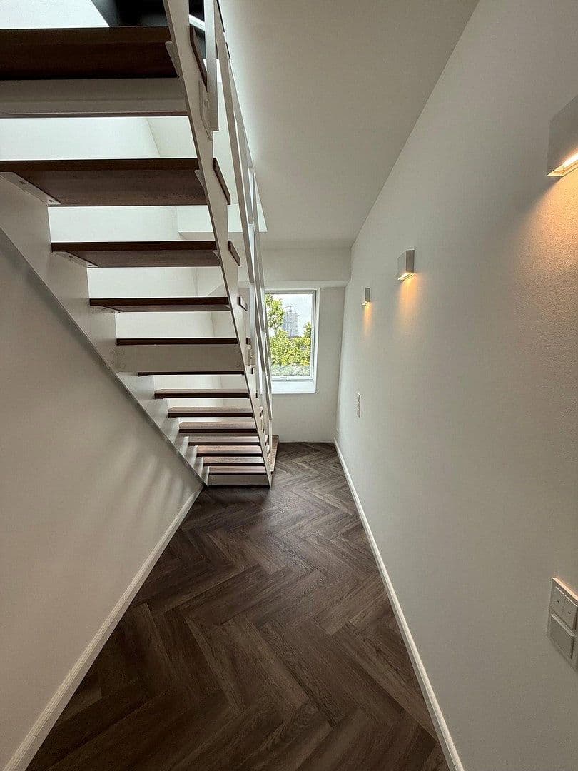 Pronájem bytu 3+1 108 m², Külzer Straße 2, Berlin, Berlín Pronájem bytu 3+1 108 m², Külzer Straße 2, Berlin, Berlín