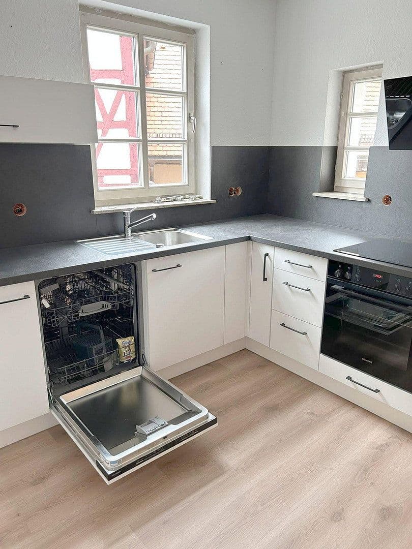 Pronájem bytu 2+1 49 m², Bad Wimpfen, Bádensko-Württembersko Pronájem bytu 2+1 49 m², Bad Wimpfen, Bádensko-Württembersko