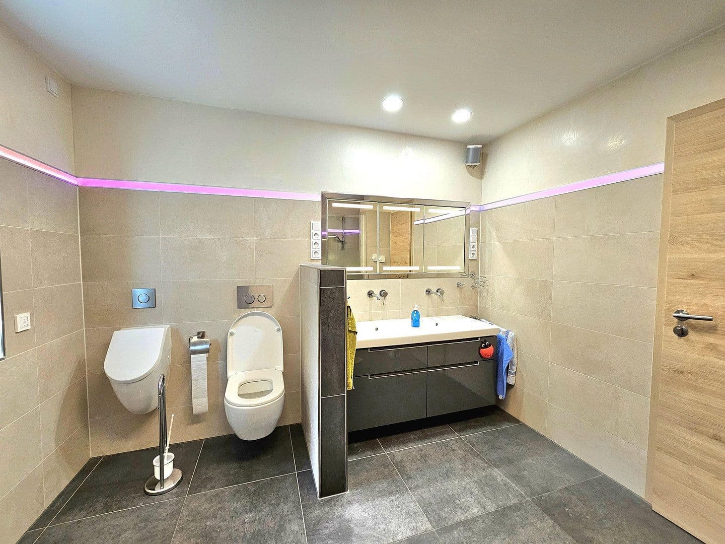 Pronájem bytu 3+kk 155 m², Feldstraße 3, Bad Soden-Salmünster, Hessen Pronájem bytu 3+kk 155 m², Feldstraße 3, Bad Soden-Salmünster, Hessen
