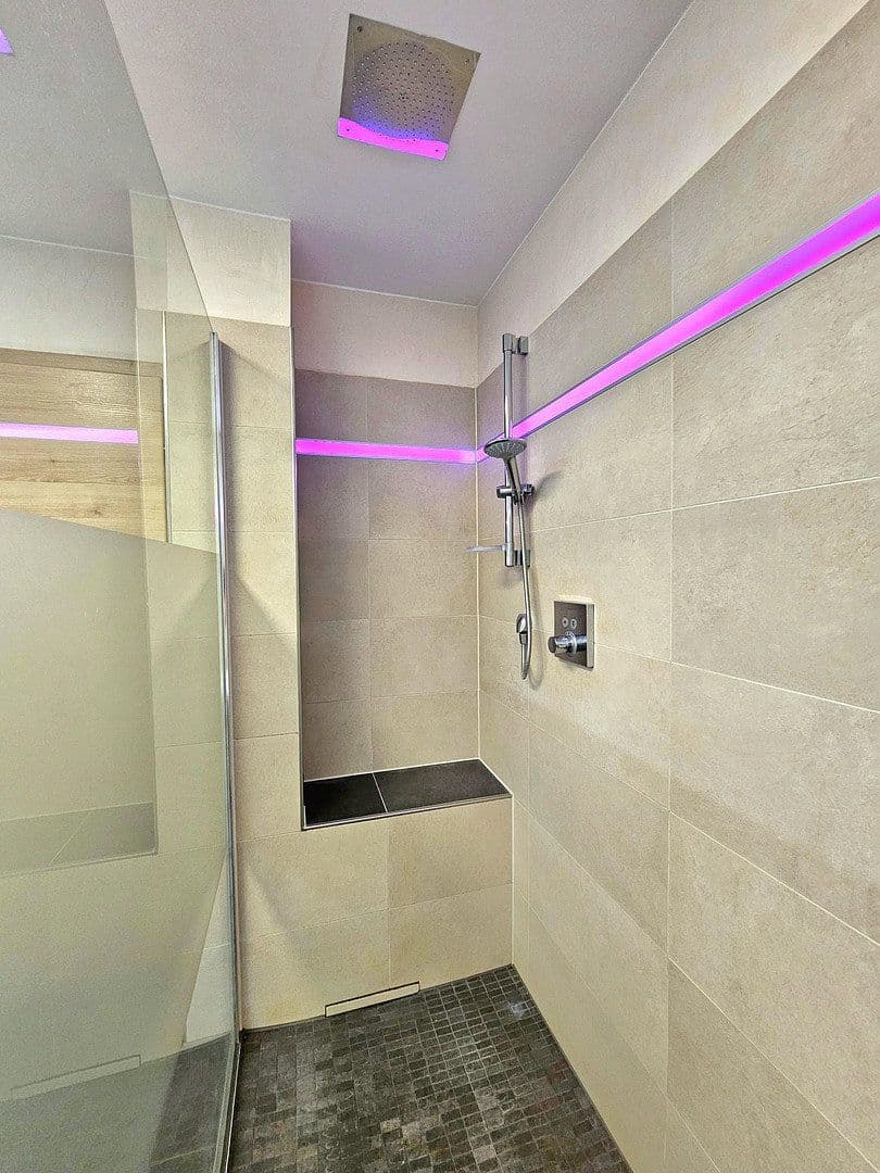 Pronájem bytu 3+kk 155 m², Feldstraße 3, Bad Soden-Salmünster, Hessen Pronájem bytu 3+kk 155 m², Feldstraße 3, Bad Soden-Salmünster, Hessen