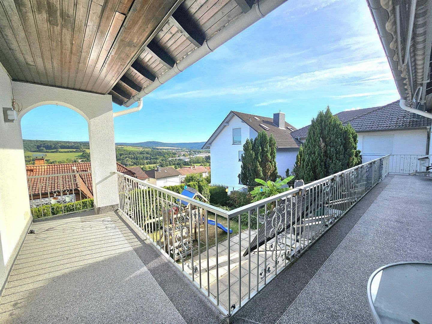 Pronájem bytu 3+kk 155 m², Feldstraße 3, Bad Soden-Salmünster, Hessen Pronájem bytu 3+kk 155 m², Feldstraße 3, Bad Soden-Salmünster, Hessen