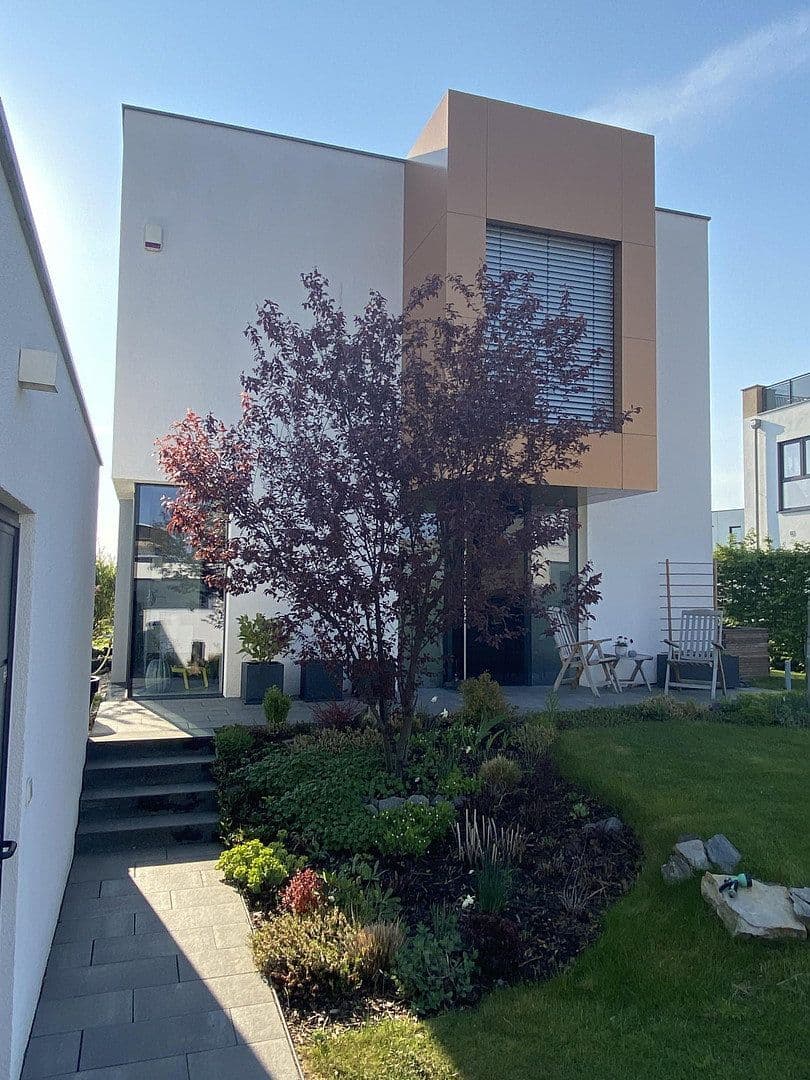 Prodej domu 173 m², pozemek 610 m², Zwenkau, Sasko Prodej domu 173 m², pozemek 610 m², Zwenkau, Sasko