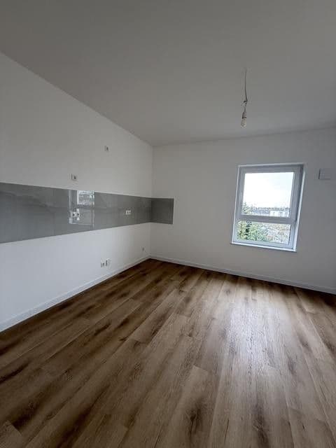 Pronájem bytu 4+1 110 m², Alt-Biesdorf 49, Berlin, Berlín Pronájem bytu 4+1 110 m², Alt-Biesdorf 49, Berlin, Berlín