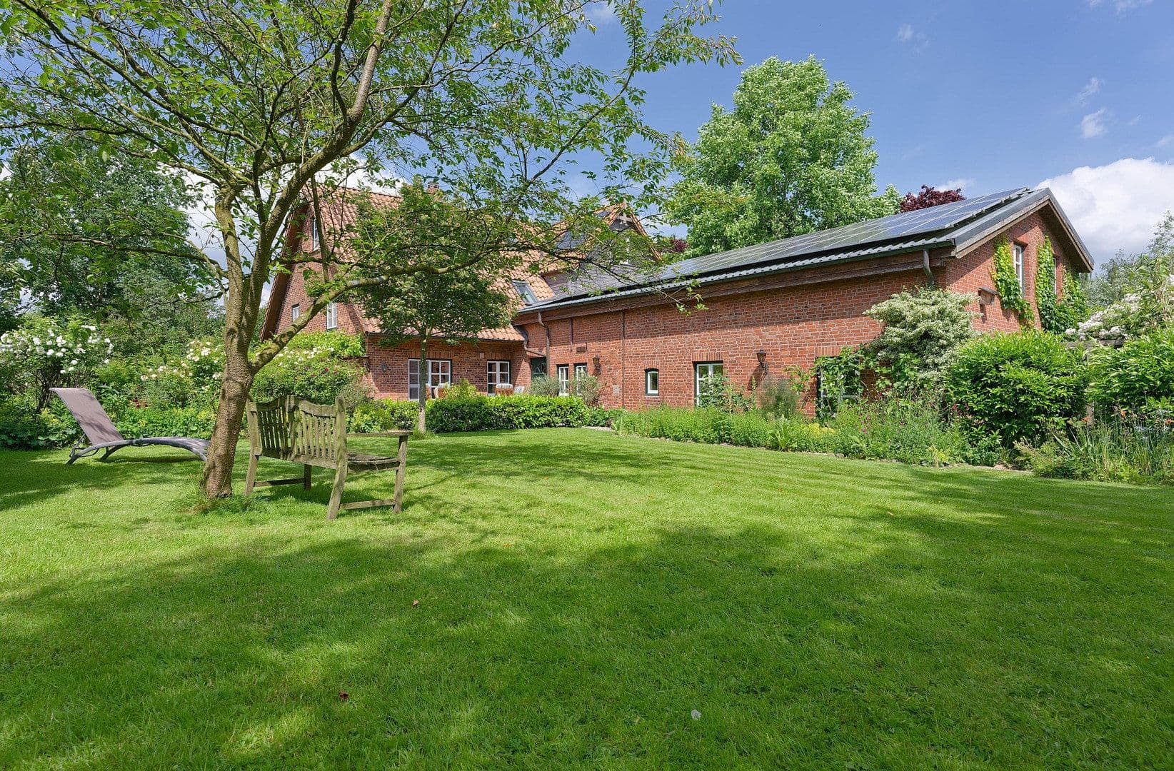 Prodej domu 445 m², pozemek 1.775 m², Wentorf (Amt Sandesneben), Šlesvicko-Holštýnsko Prodej domu 445 m², pozemek 1.775 m², Wentorf (Amt Sandesneben), Šlesvicko-Holštýnsko