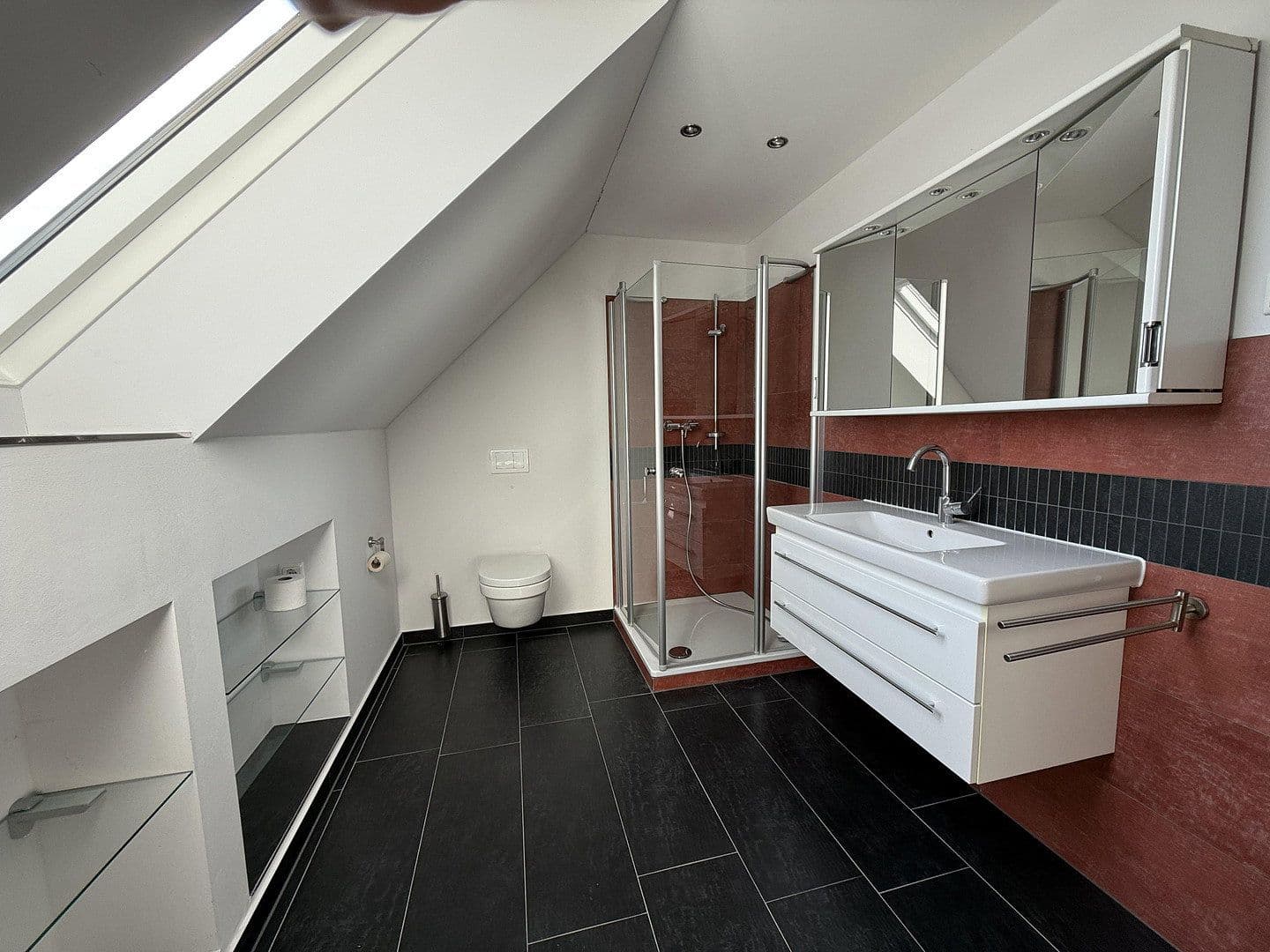 Prodej domu 445 m², pozemek 1.775 m², Wentorf (Amt Sandesneben), Šlesvicko-Holštýnsko Prodej domu 445 m², pozemek 1.775 m², Wentorf (Amt Sandesneben), Šlesvicko-Holštýnsko