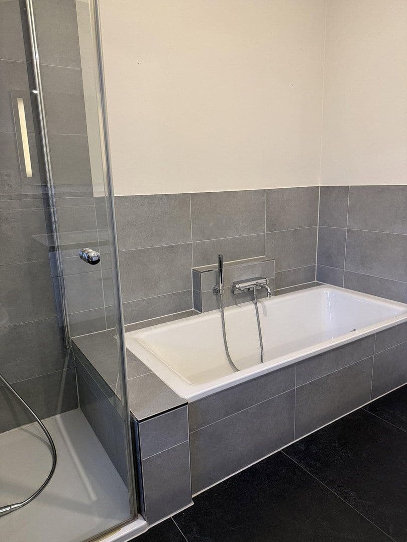 Prodej domu 445 m², pozemek 1.775 m², Wentorf (Amt Sandesneben), Šlesvicko-Holštýnsko Prodej domu 445 m², pozemek 1.775 m², Wentorf (Amt Sandesneben), Šlesvicko-Holštýnsko