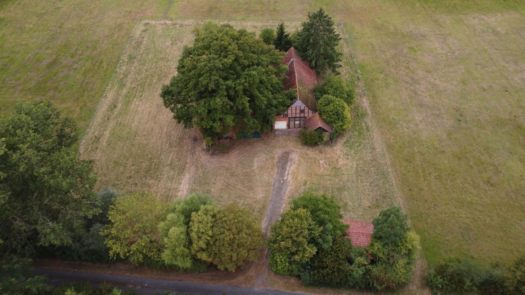 Prodej domu 160 m², pozemek 5.000 m², Stemwede, Severní Porýní-Vestfálsko Prodej domu 160 m², pozemek 5.000 m², Stemwede, Severní Porýní-Vestfálsko