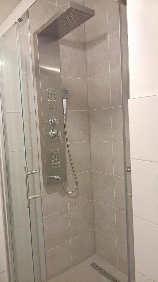 Pronájem bytu 3+1 60 m², Kelsterbach, Hessen Pronájem bytu 3+1 60 m², Kelsterbach, Hessen