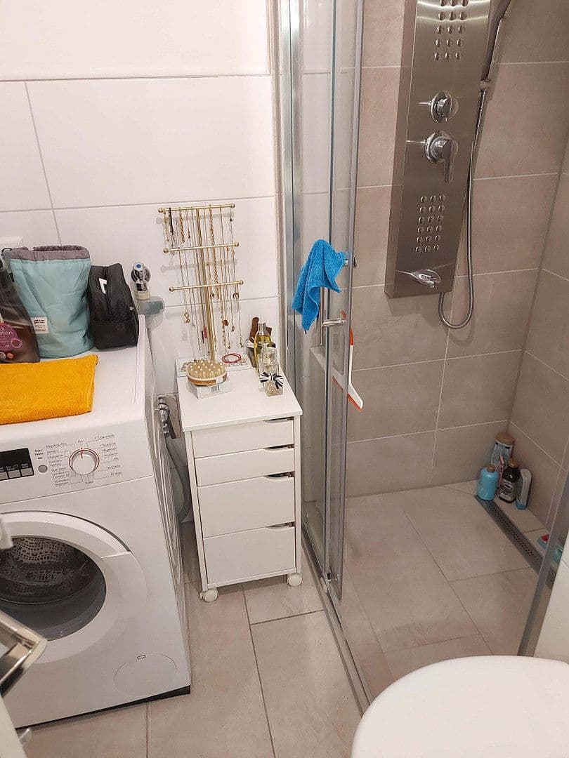 Pronájem bytu 3+1 60 m², Kelsterbach, Hessen Pronájem bytu 3+1 60 m², Kelsterbach, Hessen