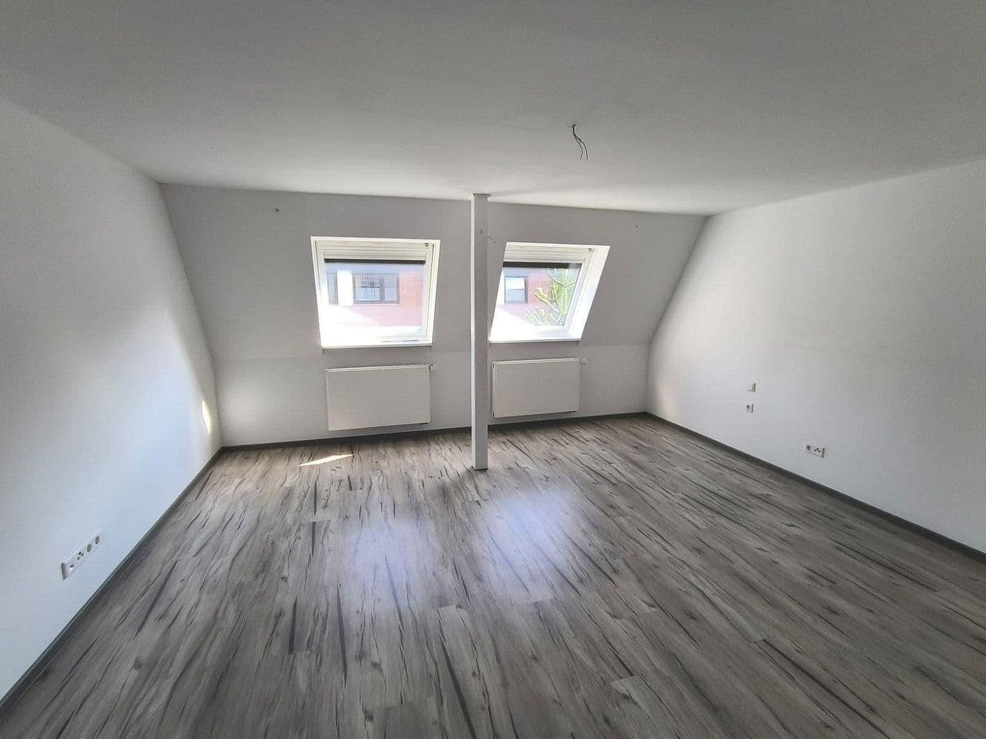 Prodej domu 103 m², pozemek 176 m², Meiergarten 17C, Ronnenberg, Dolní Sasko Prodej domu 103 m², pozemek 176 m², Meiergarten 17C, Ronnenberg, Dolní Sasko