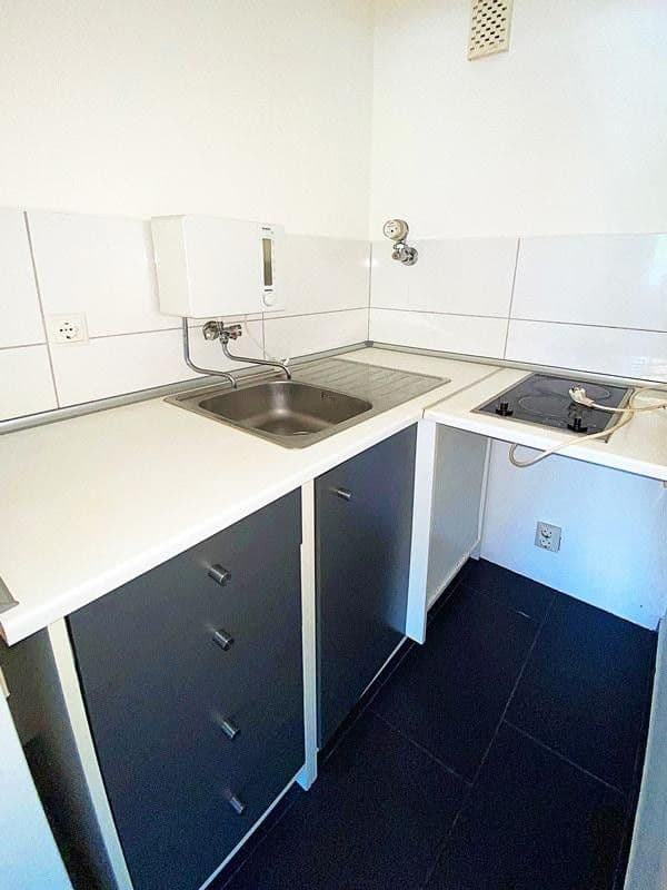 Pronájem bytu 1+1 29 m², Schölkestraße 6, Braunschweig, Dolní Sasko Pronájem bytu 1+1 29 m², Schölkestraße 6, Braunschweig, Dolní Sasko