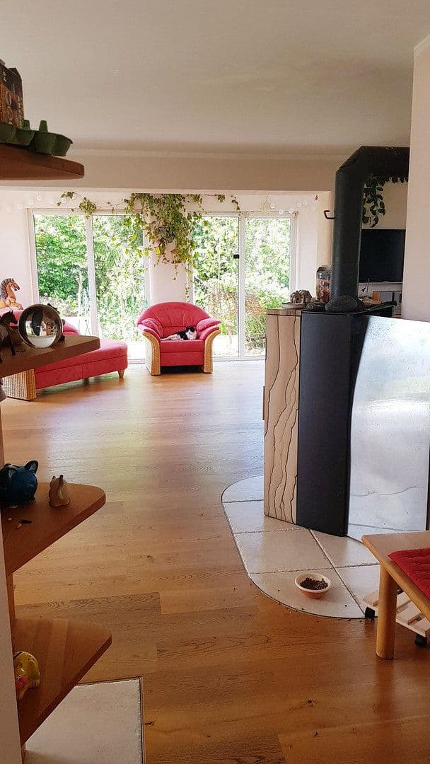 Prodej domu 160 m², pozemek 1.877 m², Höttingen, Bavorsko Prodej domu 160 m², pozemek 1.877 m², Höttingen, Bavorsko