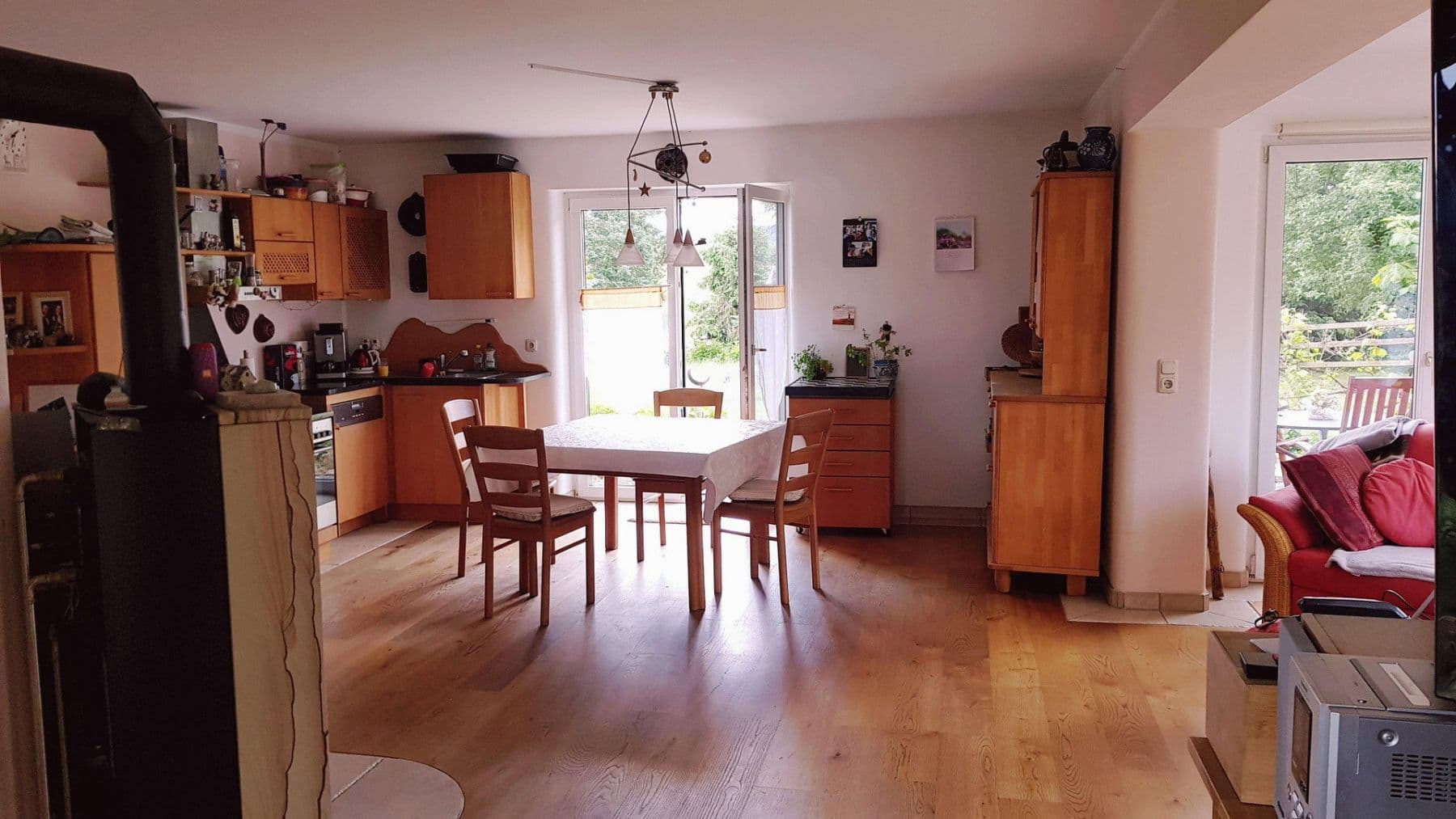 Prodej domu 160 m², pozemek 1.877 m², Höttingen, Bavorsko Prodej domu 160 m², pozemek 1.877 m², Höttingen, Bavorsko