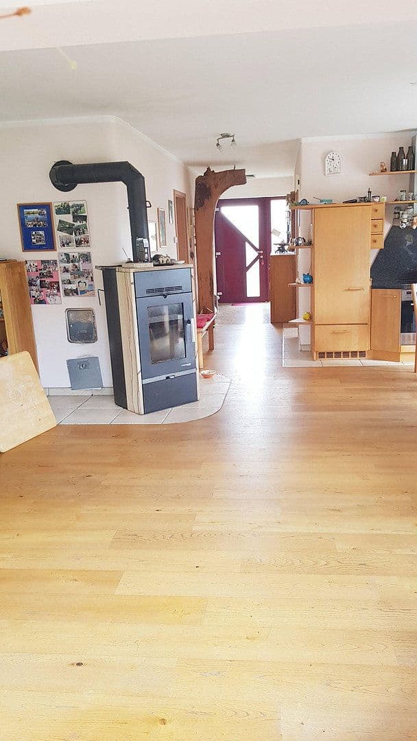 Prodej domu 160 m², pozemek 1.877 m², Höttingen, Bavorsko Prodej domu 160 m², pozemek 1.877 m², Höttingen, Bavorsko