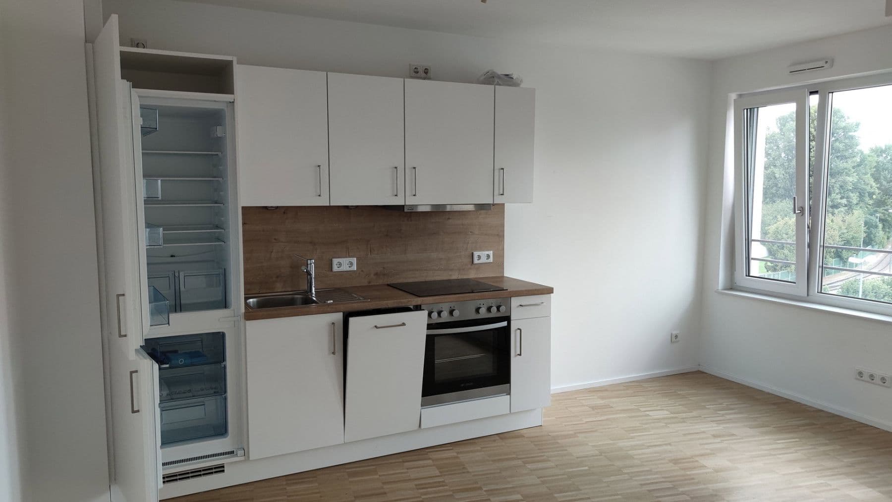 Pronájem bytu 1+1 35 m², Johanna-Dachs-Str. 34, Regensburg, Bavorsko Pronájem bytu 1+1 35 m², Johanna-Dachs-Str. 34, Regensburg, Bavorsko