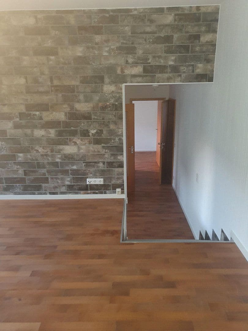 Pronájem bytu 3+1 61 m², Eberdingen, Bádensko-Württembersko Pronájem bytu 3+1 61 m², Eberdingen, Bádensko-Württembersko