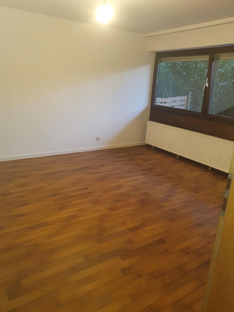 Pronájem bytu 3+1 61 m², Eberdingen, Bádensko-Württembersko Pronájem bytu 3+1 61 m², Eberdingen, Bádensko-Württembersko