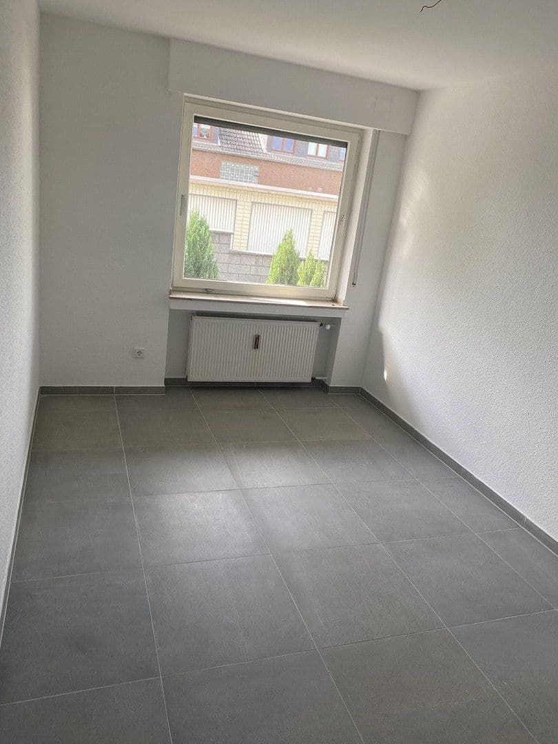 Pronájem bytu 3+1 74 m², Wissersheimerweg 8a, Erftstadt, Severní Porýní-Vestfálsko Pronájem bytu 3+1 74 m², Wissersheimerweg 8a, Erftstadt, Severní Porýní-Vestfálsko