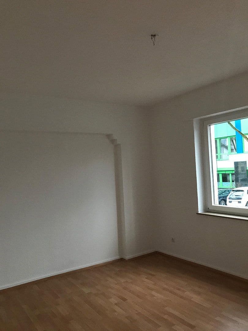 Pronájem bytu 3+1 70 m², Herwarthstr.99, Essen, Severní Porýní-Vestfálsko Pronájem bytu 3+1 70 m², Herwarthstr.99, Essen, Severní Porýní-Vestfálsko