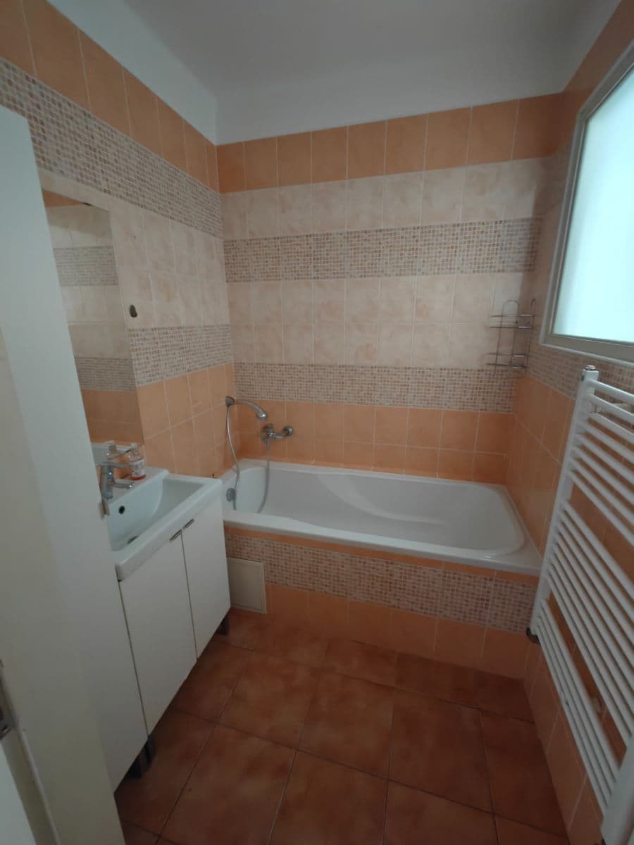 Prodej bytu 2+1 74 m², Ledenická, České Budějovice, Jihočeský kraj Prodej bytu 2+1 74 m², Ledenická, České Budějovice, Jihočeský kraj