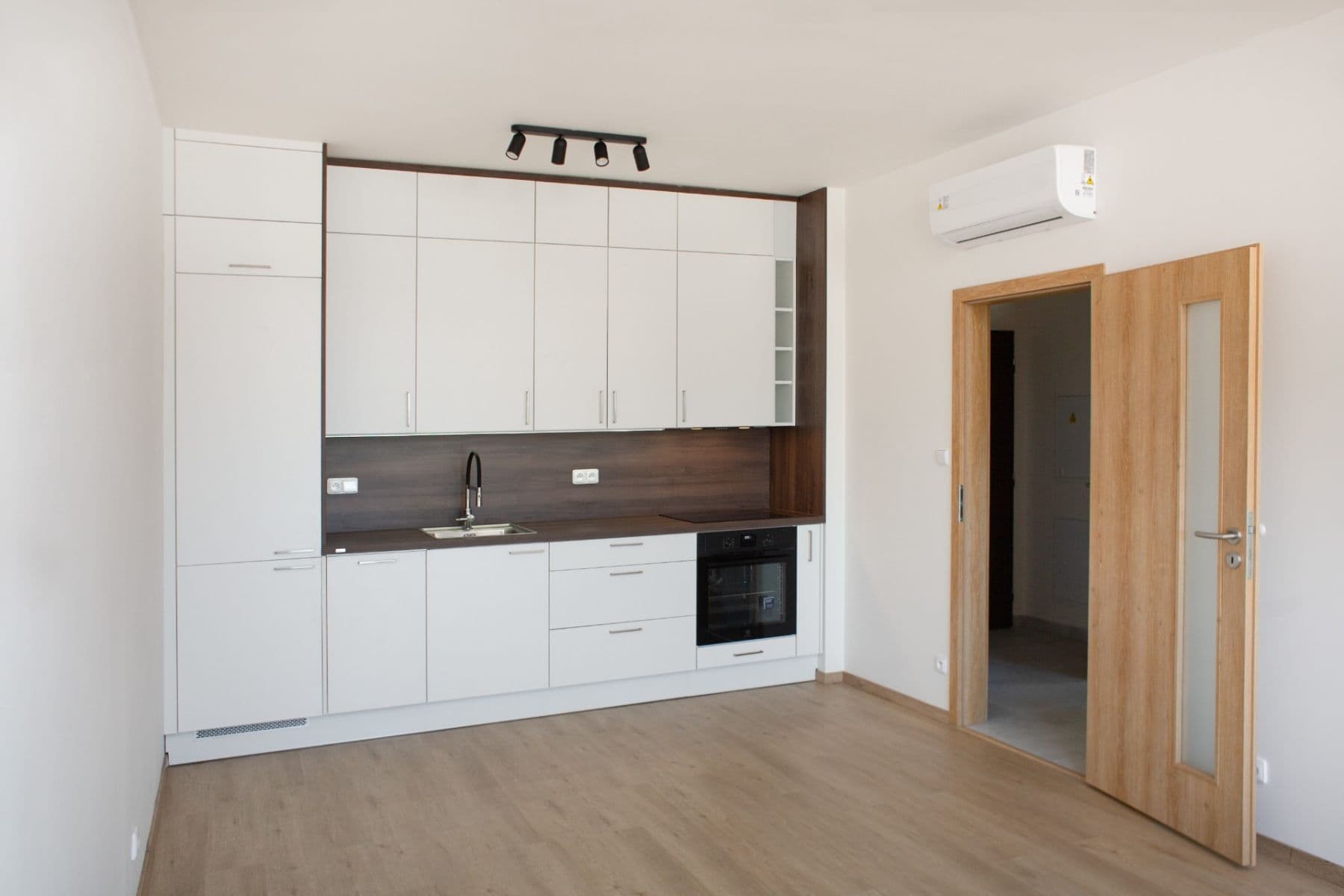 Pronájem bytu 2+kk 45 m², Pražská, Kolín, Středočeský kraj Pronájem bytu 2+kk 45 m², Pražská, Kolín, Středočeský kraj
