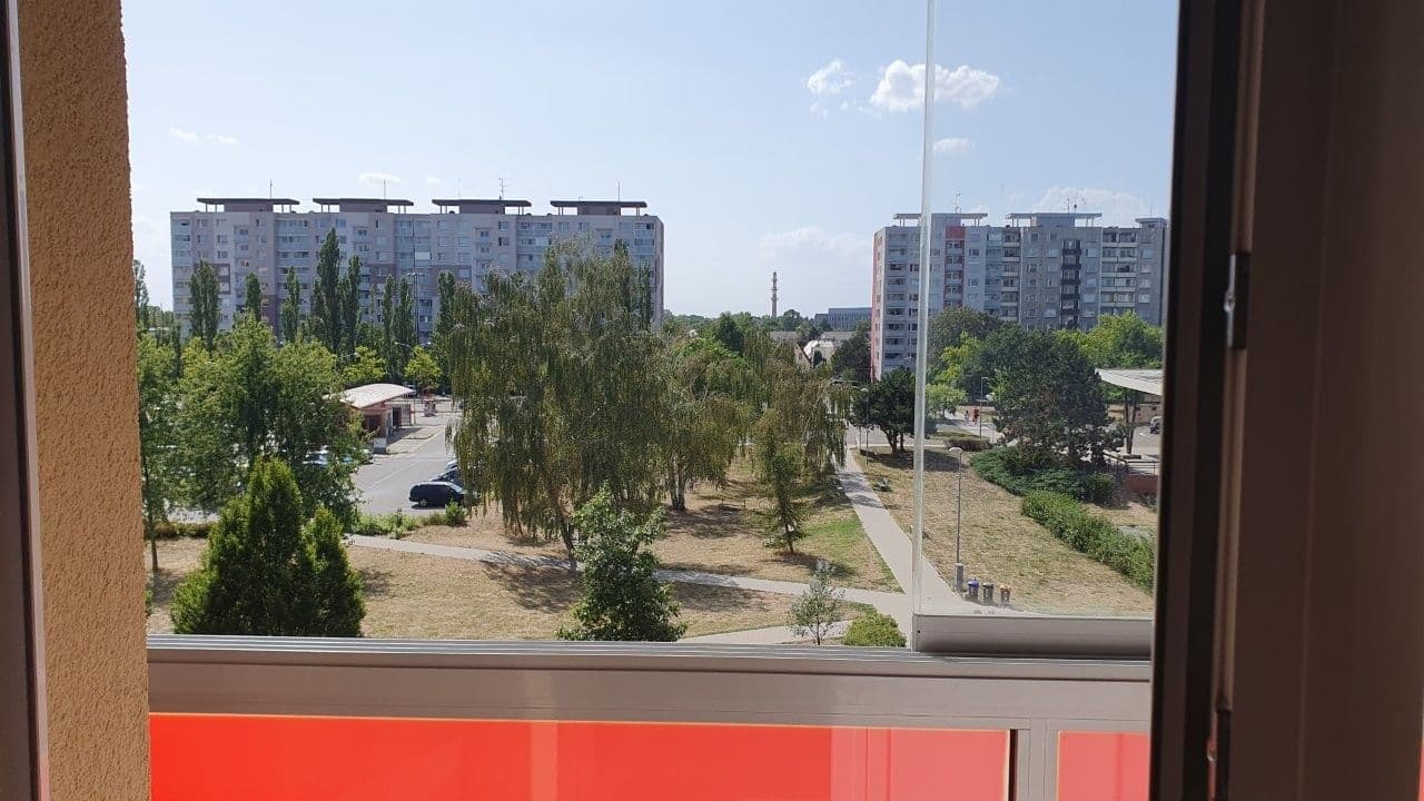 Pronájem bytu 1+kk 32 m², Jana Masaryka, Hradec Králové, Královéhradecký kraj Pronájem bytu 1+kk 32 m², Jana Masaryka, Hradec Králové, Královéhradecký kraj
