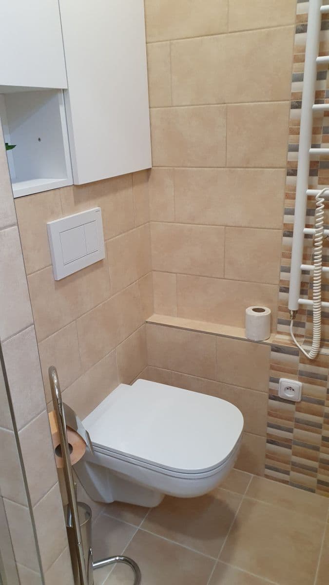 Pronájem bytu 1+kk 32 m², Jana Masaryka, Hradec Králové, Královéhradecký kraj Pronájem bytu 1+kk 32 m², Jana Masaryka, Hradec Králové, Královéhradecký kraj