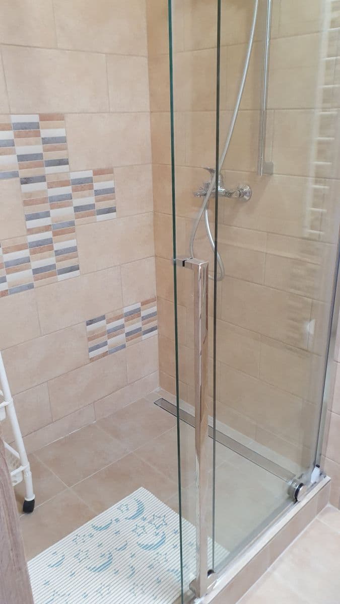 Pronájem bytu 1+kk 32 m², Jana Masaryka, Hradec Králové, Královéhradecký kraj Pronájem bytu 1+kk 32 m², Jana Masaryka, Hradec Králové, Královéhradecký kraj