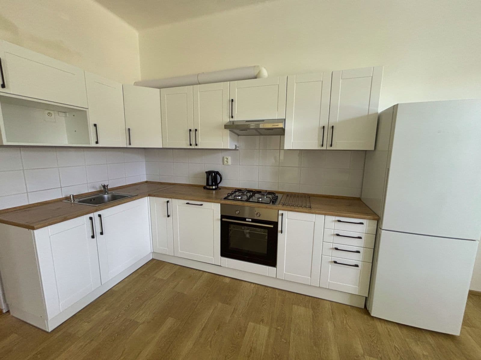Pronájem bytu 2+1 65 m², Jiráskova, Pardubice, Pardubický kraj Pronájem bytu 2+1 65 m², Jiráskova, Pardubice, Pardubický kraj
