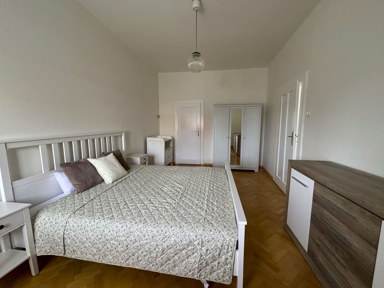 Pronájem bytu 2+1 65 m², Jiráskova, Pardubice, Pardubický kraj Pronájem bytu 2+1 65 m², Jiráskova, Pardubice, Pardubický kraj