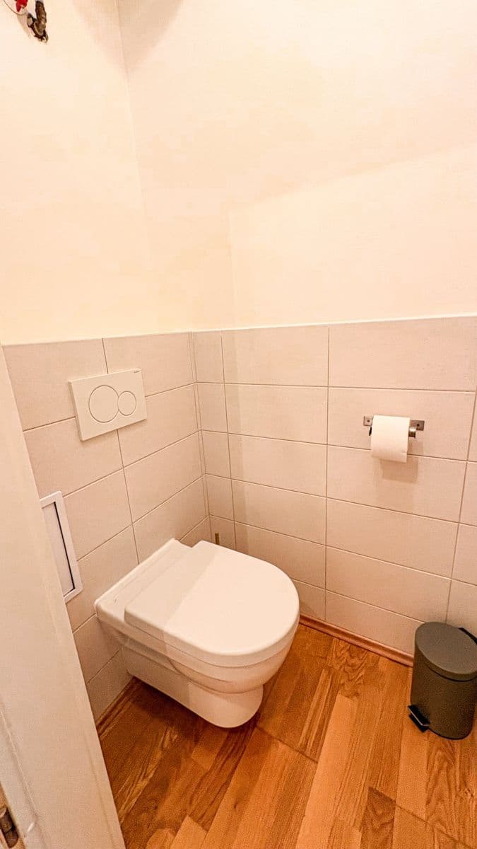 Pronájem bytu 34 m², Sportovní, Praha, Praha Pronájem bytu 34 m², Sportovní, Praha, Praha