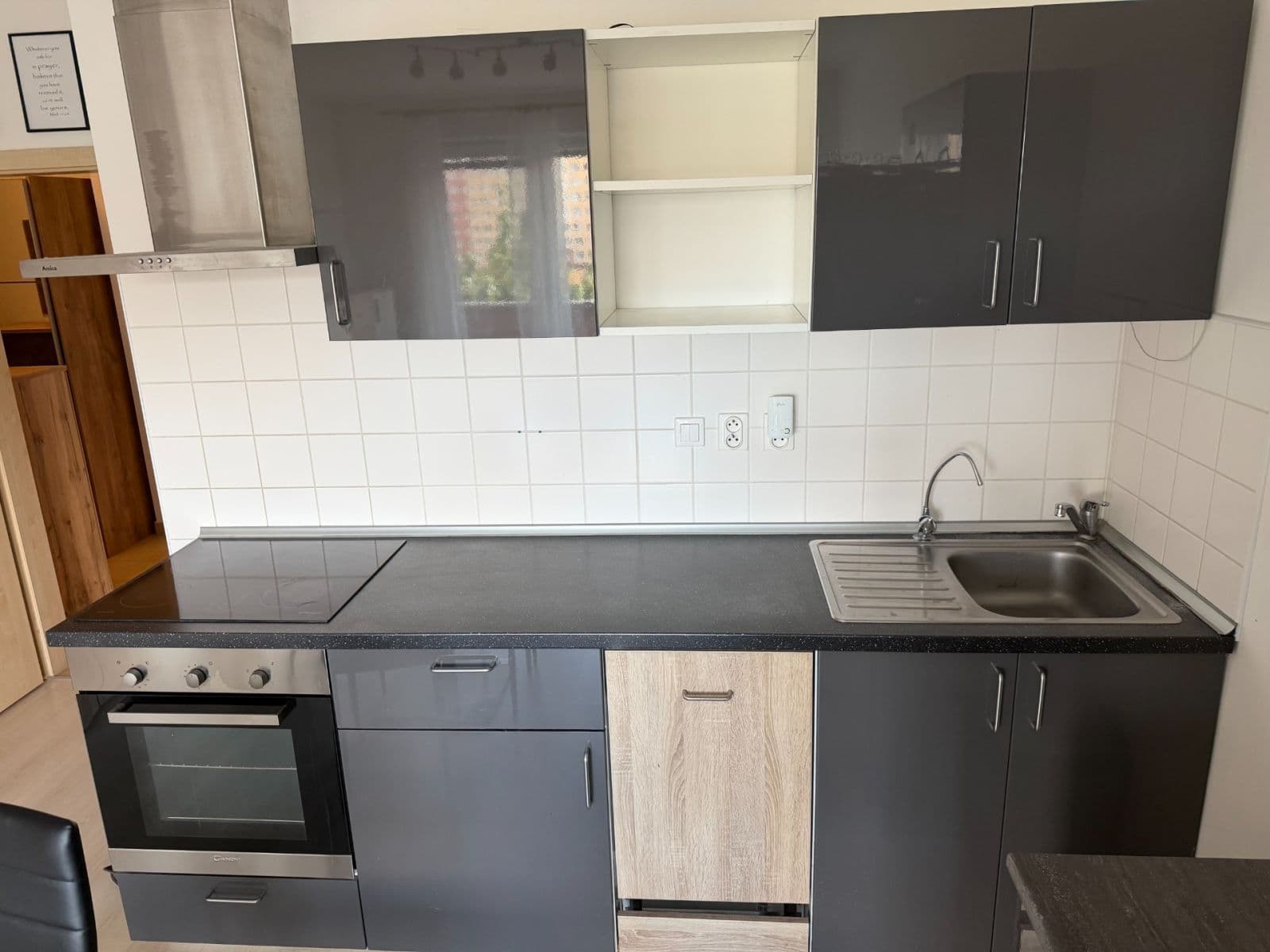 Pronájem bytu 2+kk 49 m², Hornoměcholupská, Praha, Praha Pronájem bytu 2+kk 49 m², Hornoměcholupská, Praha, Praha
