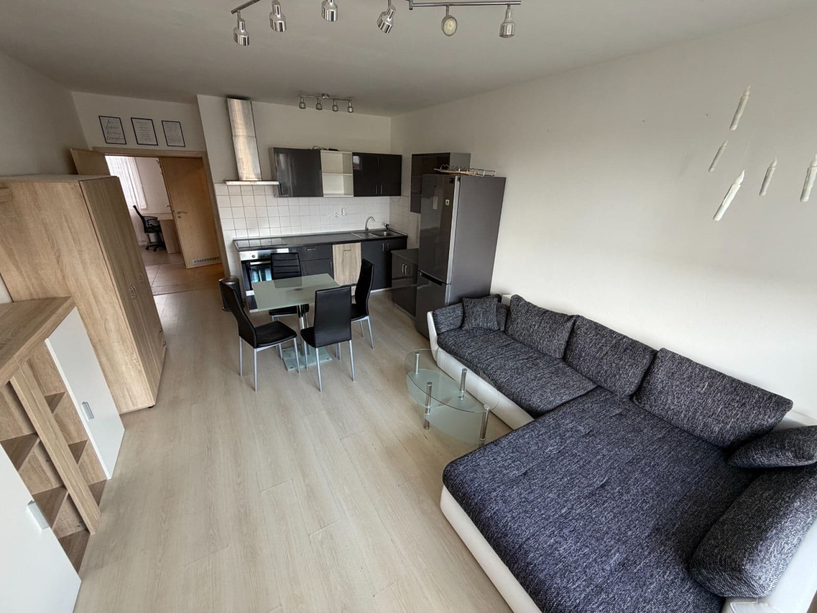 Pronájem bytu 2+kk 49 m², Hornoměcholupská, Praha, Praha Pronájem bytu 2+kk 49 m², Hornoměcholupská, Praha, Praha