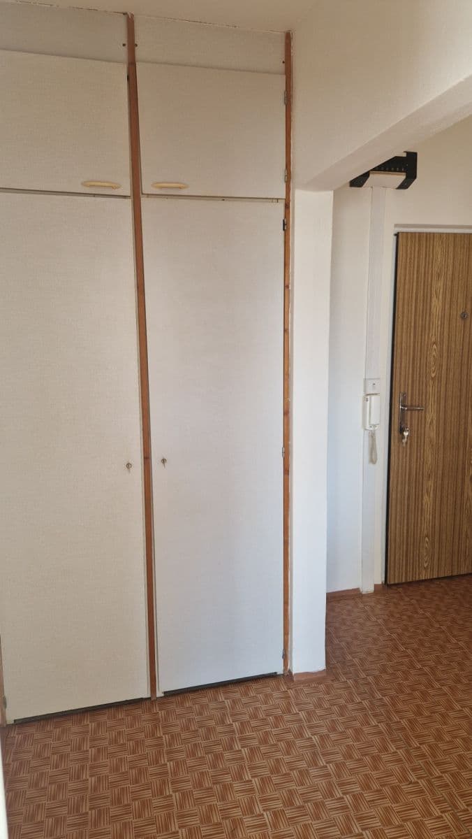 Pronájem bytu 2+kk 45 m², Velkopavlovická, Brno, Jihomoravský kraj Pronájem bytu 2+kk 45 m², Velkopavlovická, Brno, Jihomoravský kraj