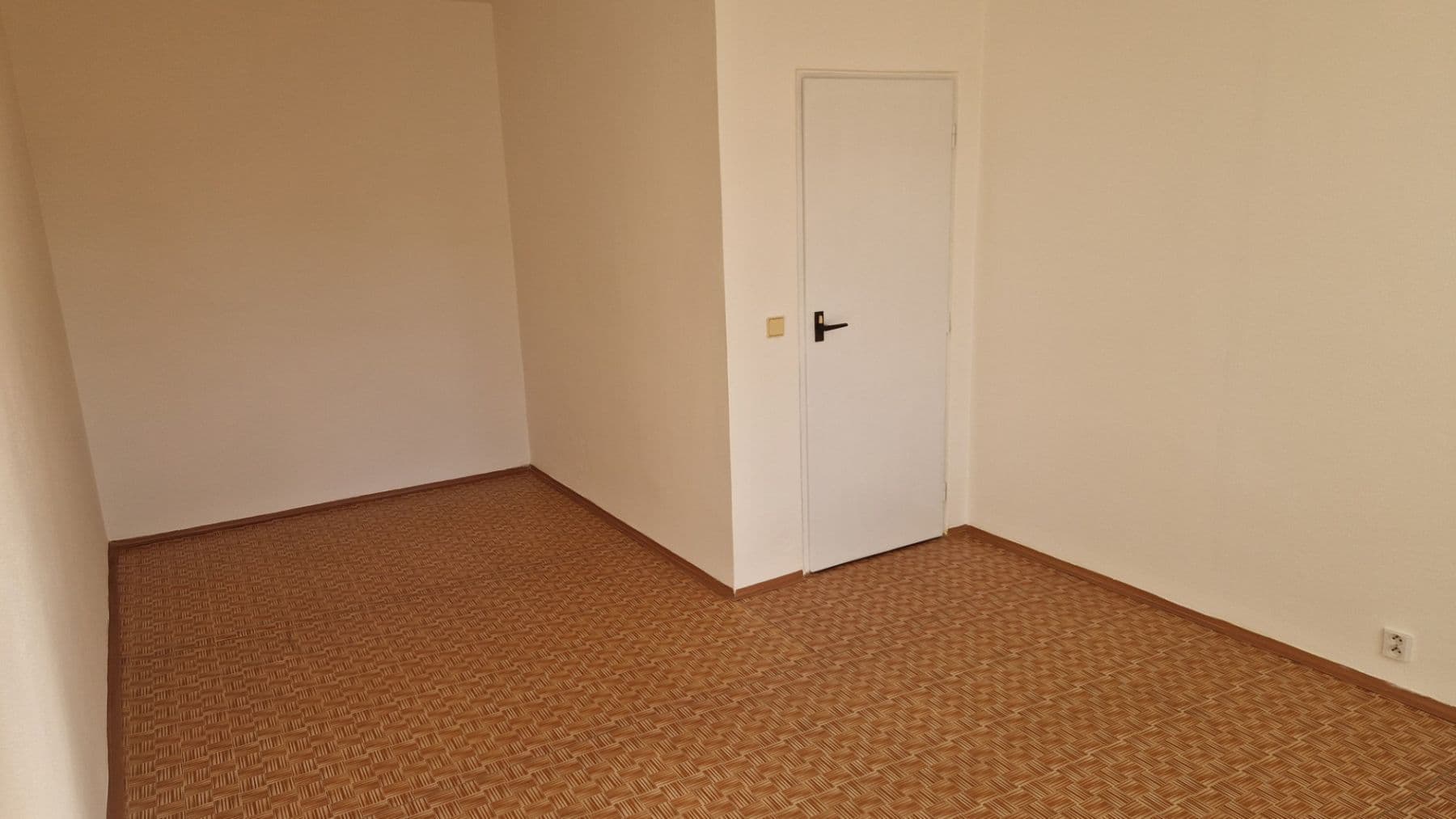 Pronájem bytu 2+kk 45 m², Velkopavlovická, Brno, Jihomoravský kraj Pronájem bytu 2+kk 45 m², Velkopavlovická, Brno, Jihomoravský kraj