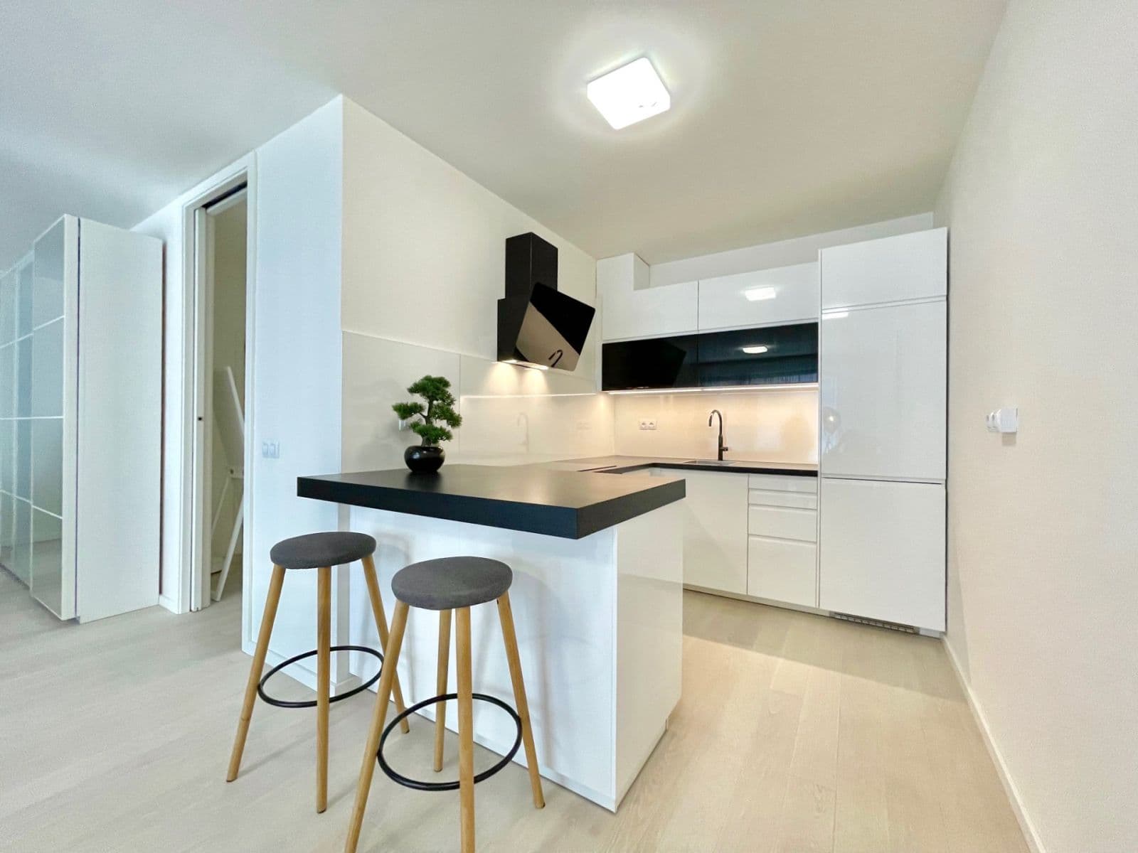 Pronájem bytu 2+kk 53 m², Nekvasilova, Praha, Praha Pronájem bytu 2+kk 53 m², Nekvasilova, Praha, Praha