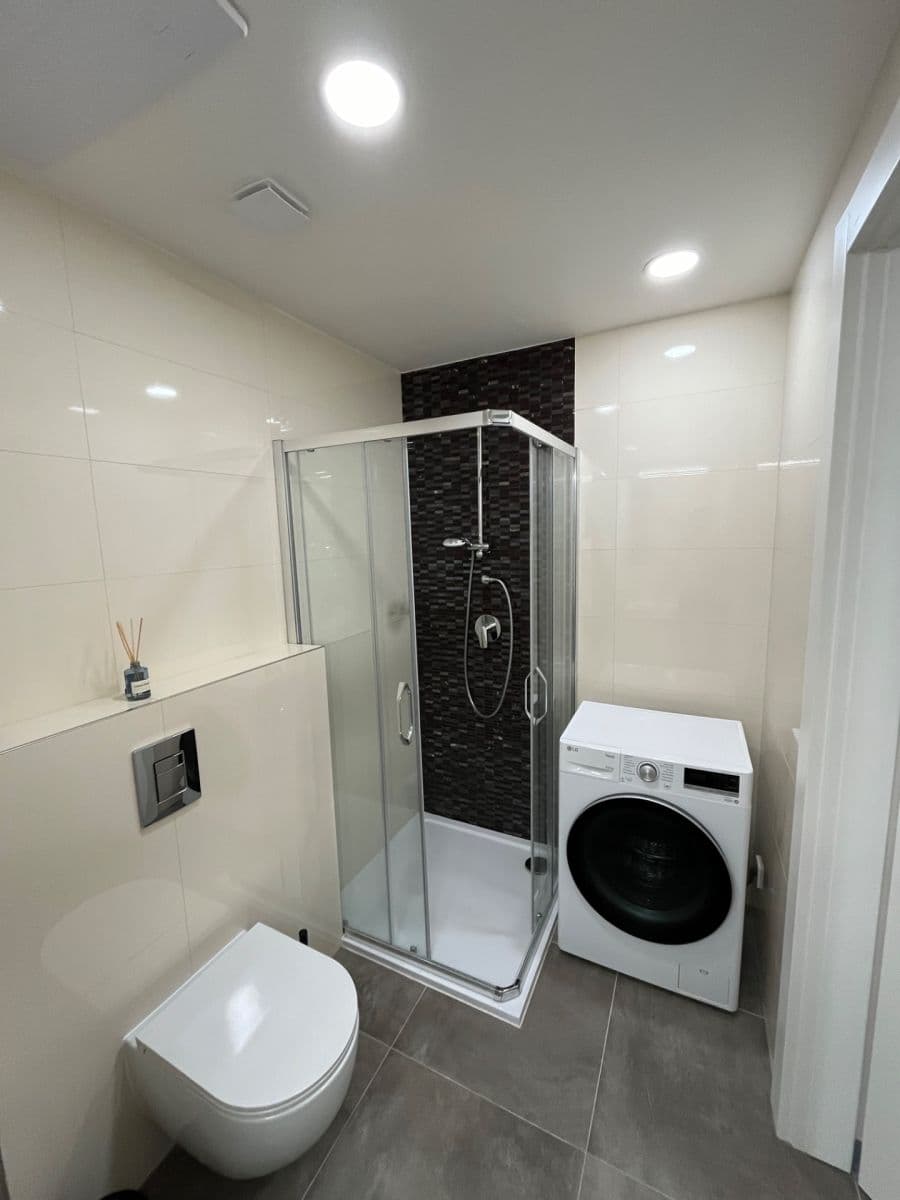 Pronájem bytu 1+kk 35 m², Vítkova, Praha, Praha Pronájem bytu 1+kk 35 m², Vítkova, Praha, Praha