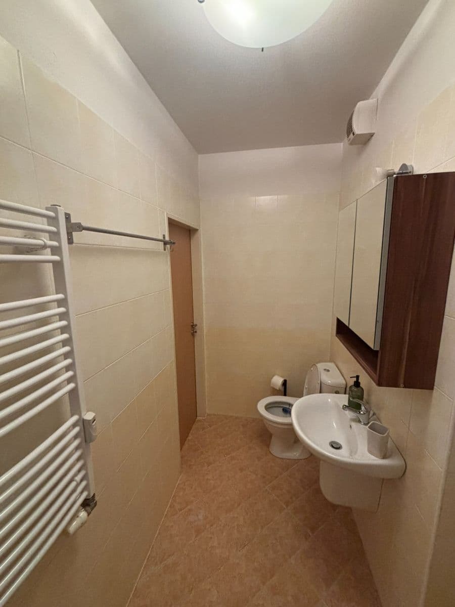 Pronájem bytu 1+kk 37 m², Podkovářská, Praha, Praha Pronájem bytu 1+kk 37 m², Podkovářská, Praha, Praha