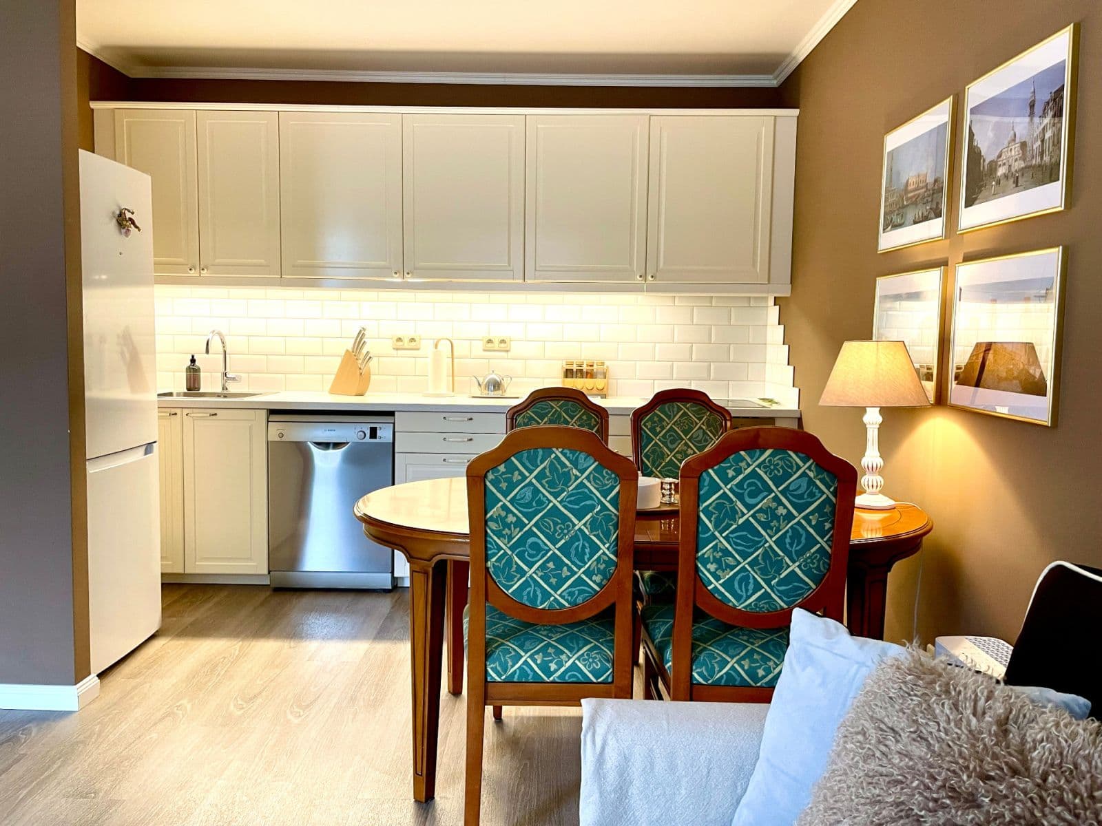 Prodej bytu 4+kk 96 m², Zbrojnická, Karlovy Vary, Karlovarský kraj Prodej bytu 4+kk 96 m², Zbrojnická, Karlovy Vary, Karlovarský kraj