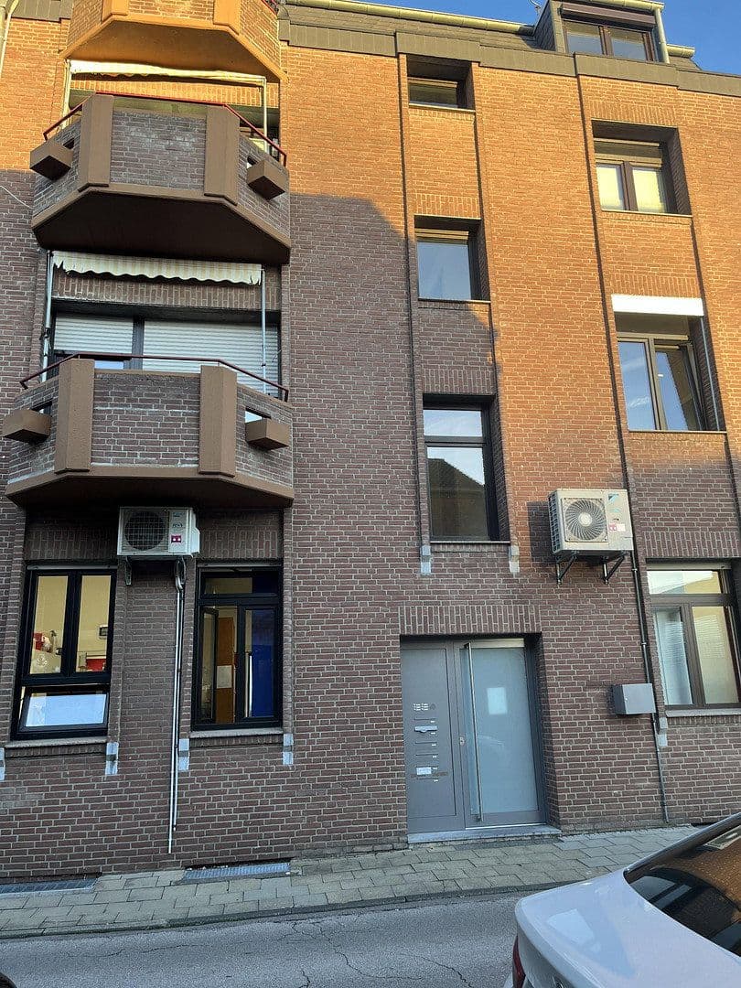 Pronájem bytu 3+kk 76 m², Düren, Severní Porýní-Vestfálsko Pronájem bytu 3+kk 76 m², Düren, Severní Porýní-Vestfálsko