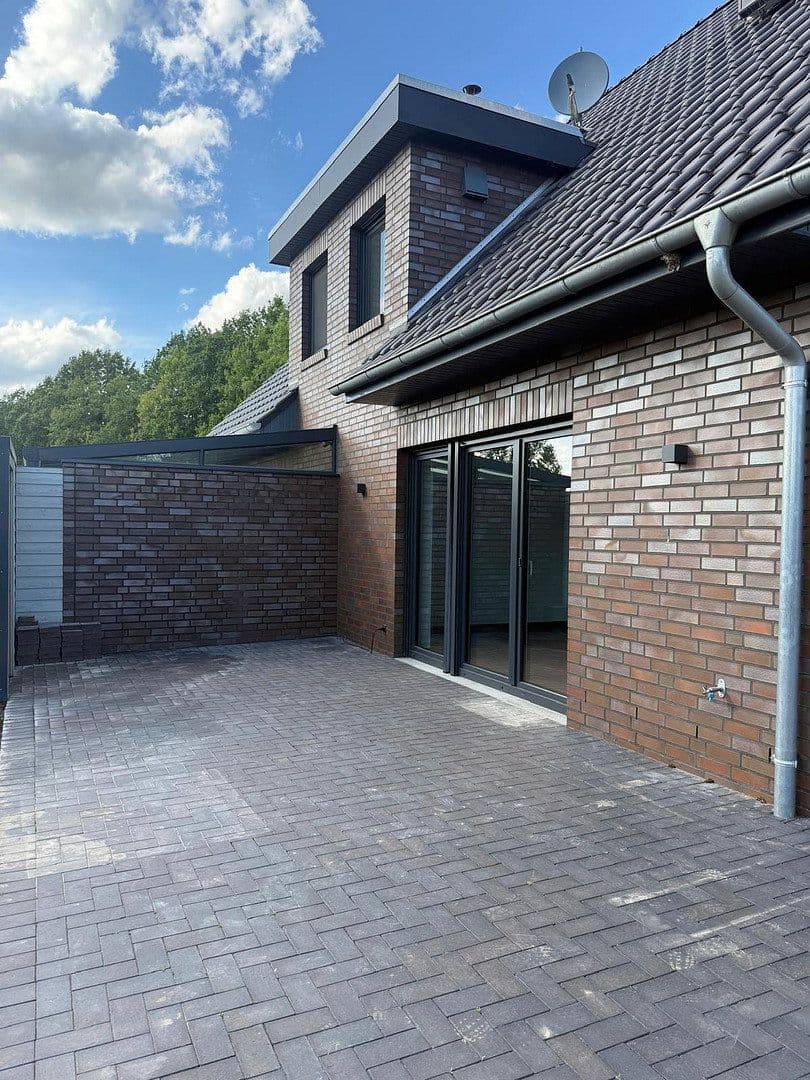 Pronájem domu 122 m², pozemek 387 m², Stange-Freerks-Str. 5a, Vastorf, Dolní Sasko Pronájem domu 122 m², pozemek 387 m², Stange-Freerks-Str. 5a, Vastorf, Dolní Sasko