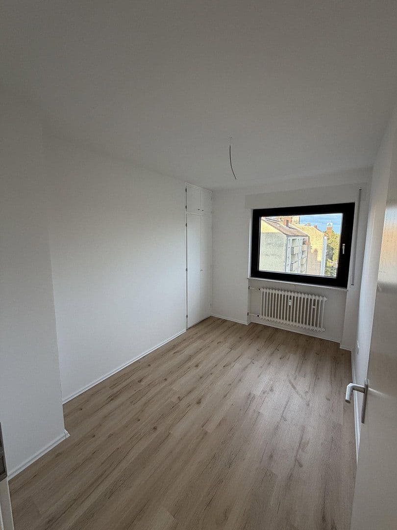 Pronájem bytu 3+1 77 m², Akademiestraße 27, Hanau, Hessen Pronájem bytu 3+1 77 m², Akademiestraße 27, Hanau, Hessen