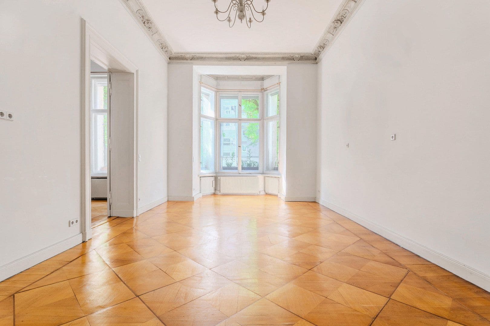 Prodej bytu 4+1 125 m², Urbanstraße 176, Berlin, Berlín Prodej bytu 4+1 125 m², Urbanstraße 176, Berlin, Berlín