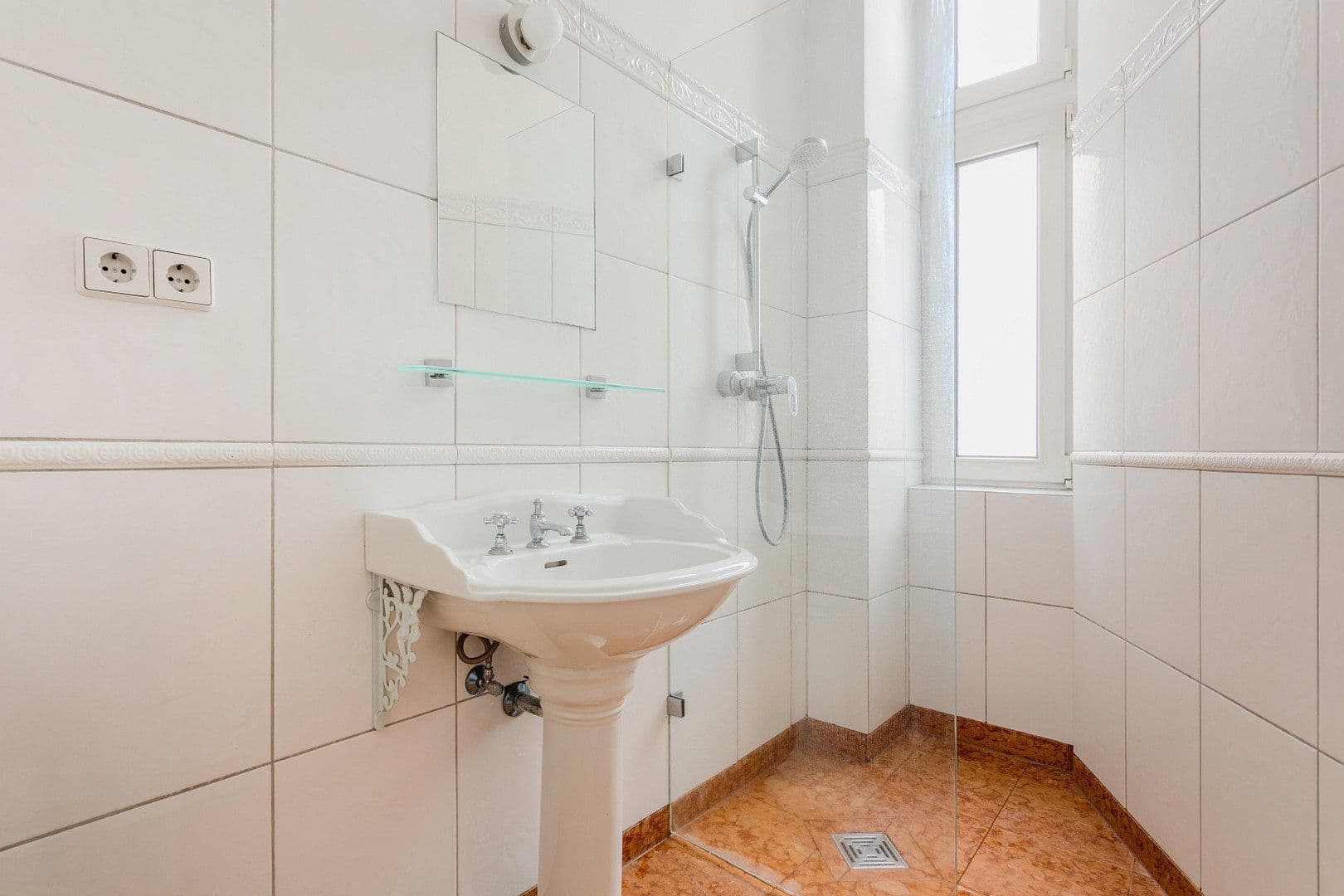 Prodej bytu 4+1 125 m², Urbanstraße 176, Berlin, Berlín Prodej bytu 4+1 125 m², Urbanstraße 176, Berlin, Berlín