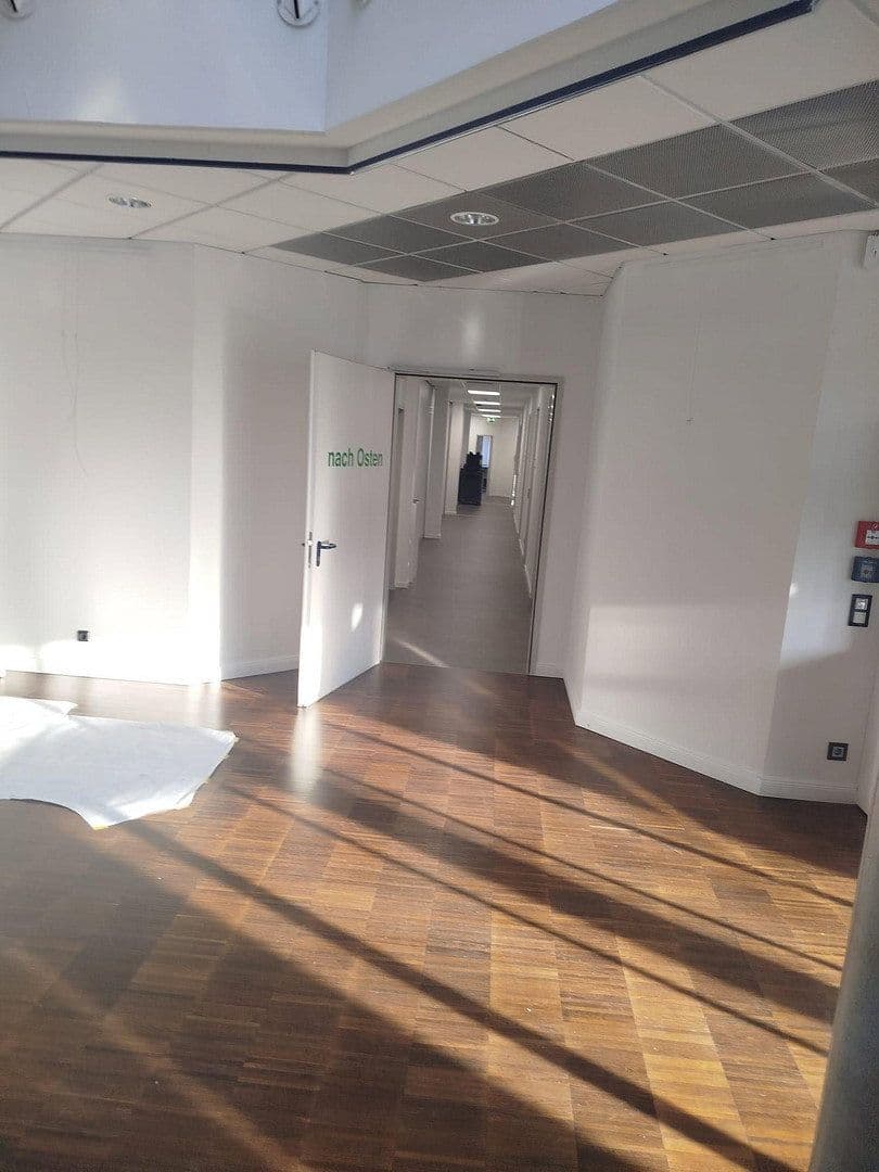 Pronájem kanceláře 400 m², Am Lichtbogen 53, Essen, Severní Porýní-Vestfálsko Pronájem kanceláře 400 m², Am Lichtbogen 53, Essen, Severní Porýní-Vestfálsko