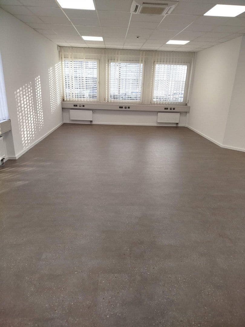 Pronájem kanceláře 400 m², Am Lichtbogen 53, Essen, Severní Porýní-Vestfálsko Pronájem kanceláře 400 m², Am Lichtbogen 53, Essen, Severní Porýní-Vestfálsko