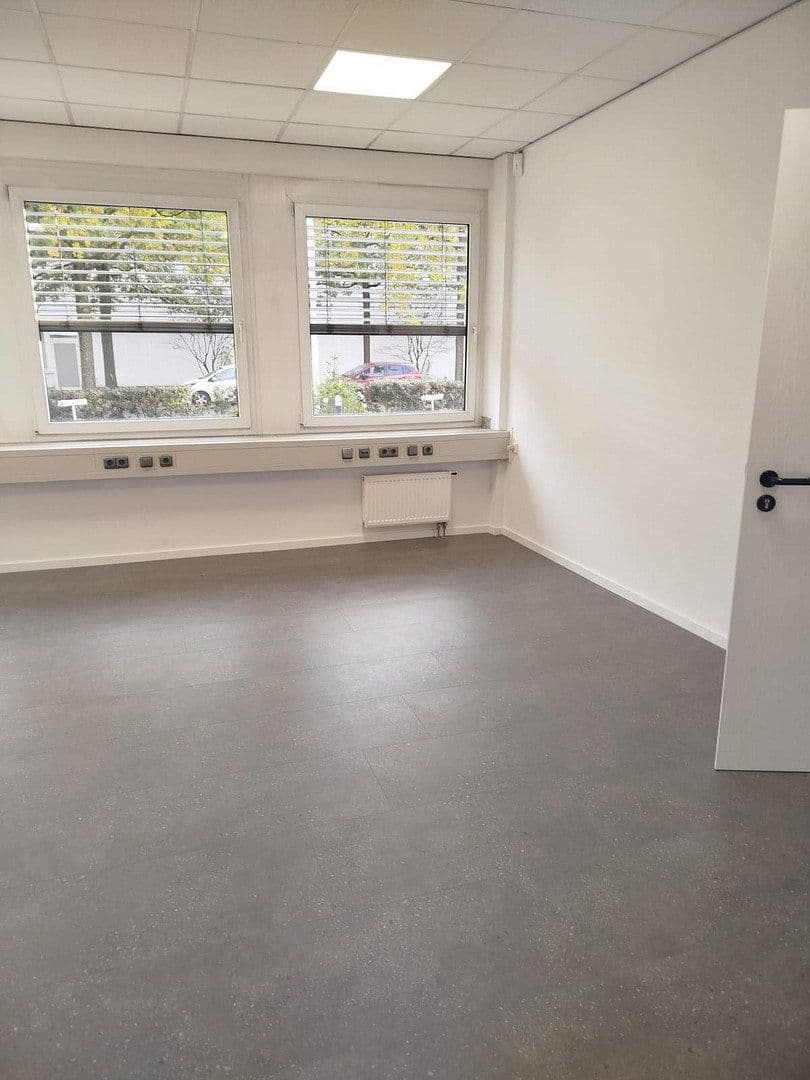 Pronájem kanceláře 400 m², Am Lichtbogen 53, Essen, Severní Porýní-Vestfálsko Pronájem kanceláře 400 m², Am Lichtbogen 53, Essen, Severní Porýní-Vestfálsko