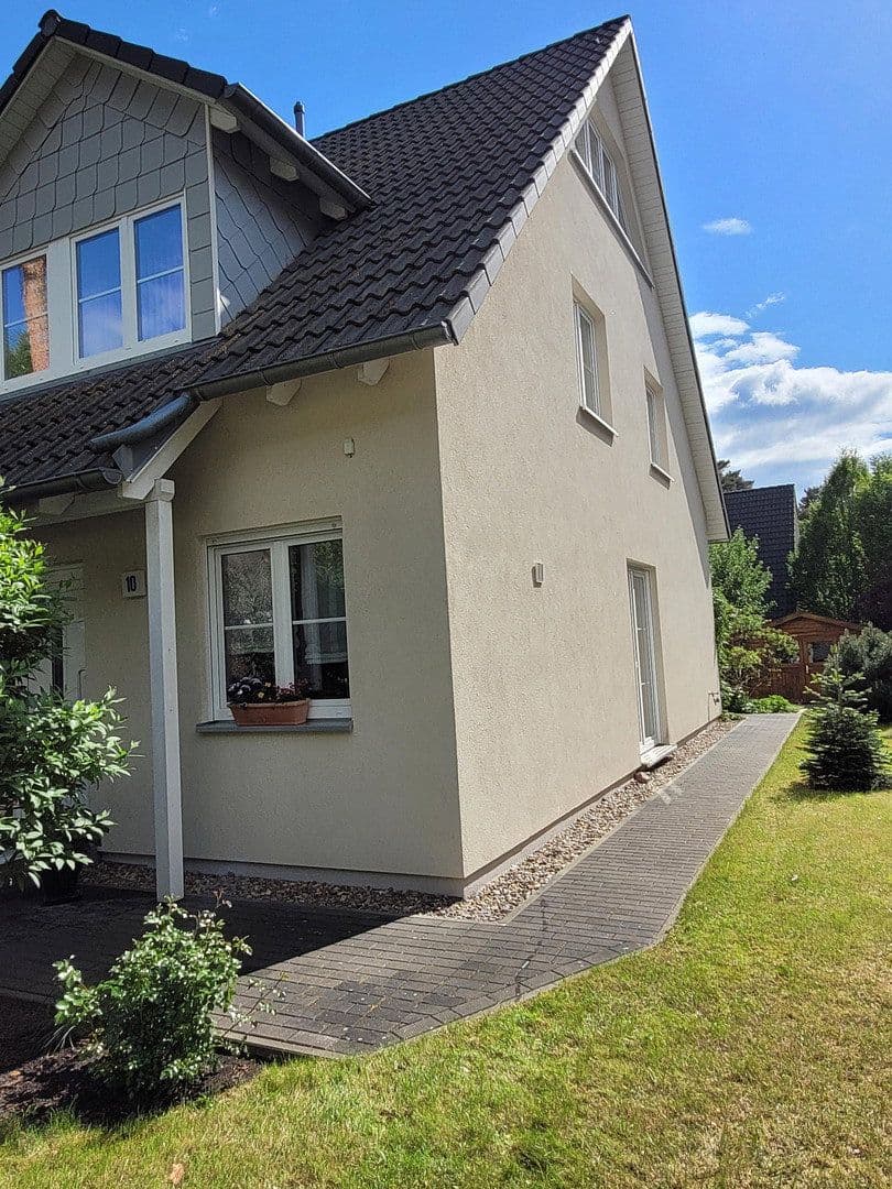 Prodej domu 131 m², pozemek 331 m², Berlin, Berlín Prodej domu 131 m², pozemek 331 m², Berlin, Berlín